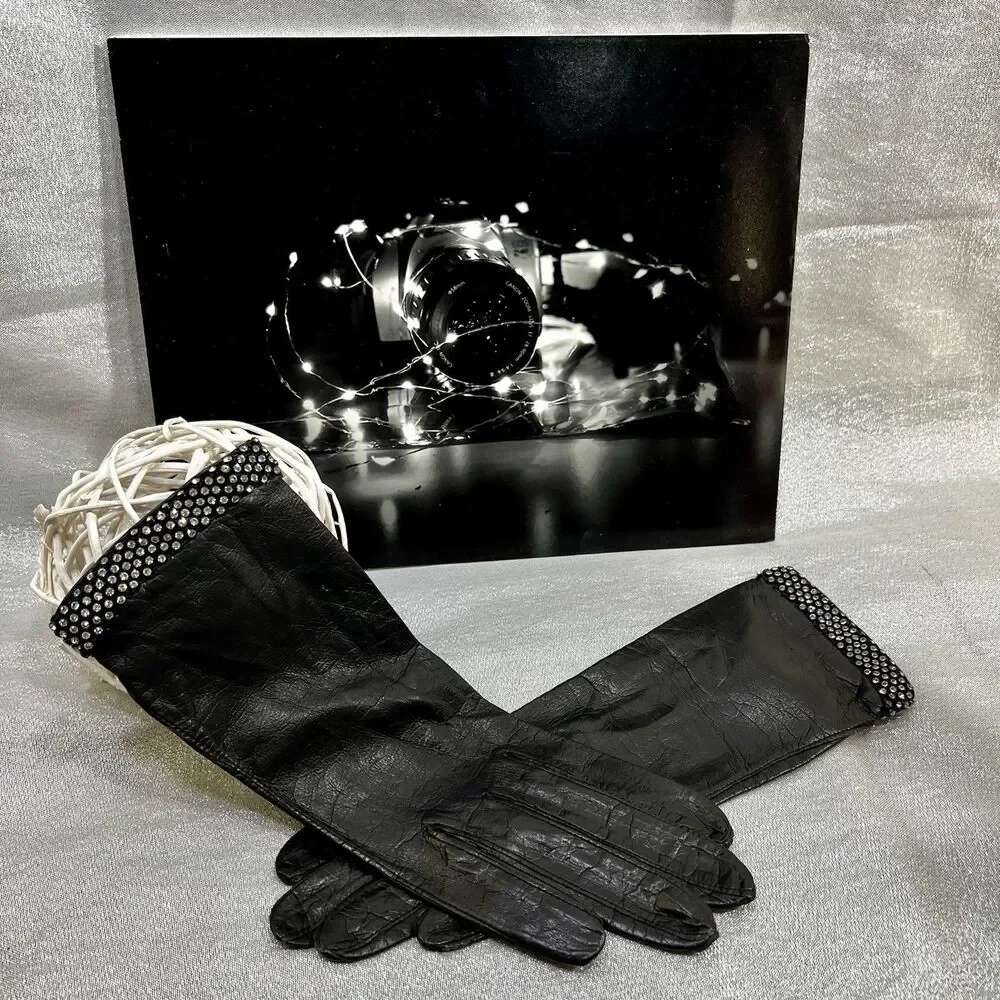 Vintage Women's Driving Gloves Black Leather Rhinestone detail XS Petite hands